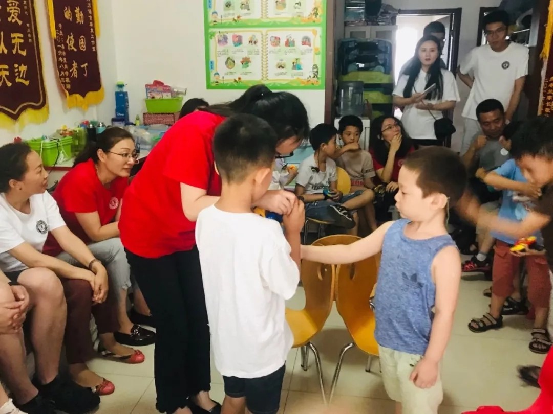 無(wú)聲的世界，有聲的愛 遠(yuǎn)行愛