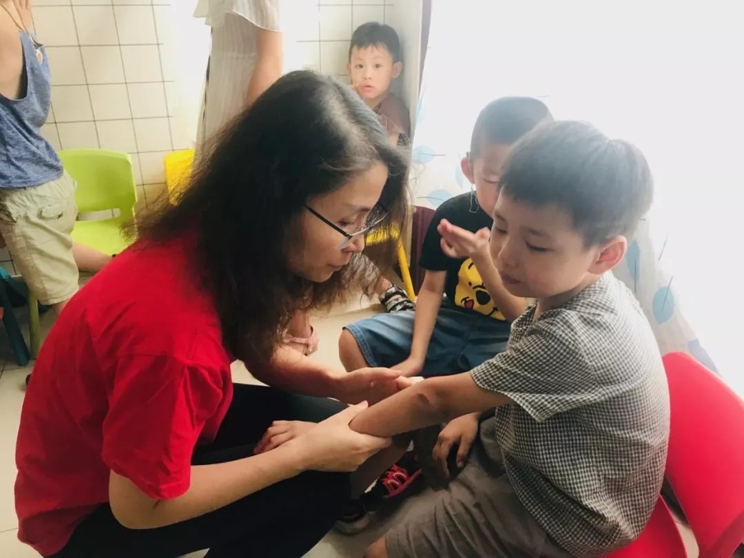 無(wú)聲的世界，有聲的愛 遠(yuǎn)行愛
